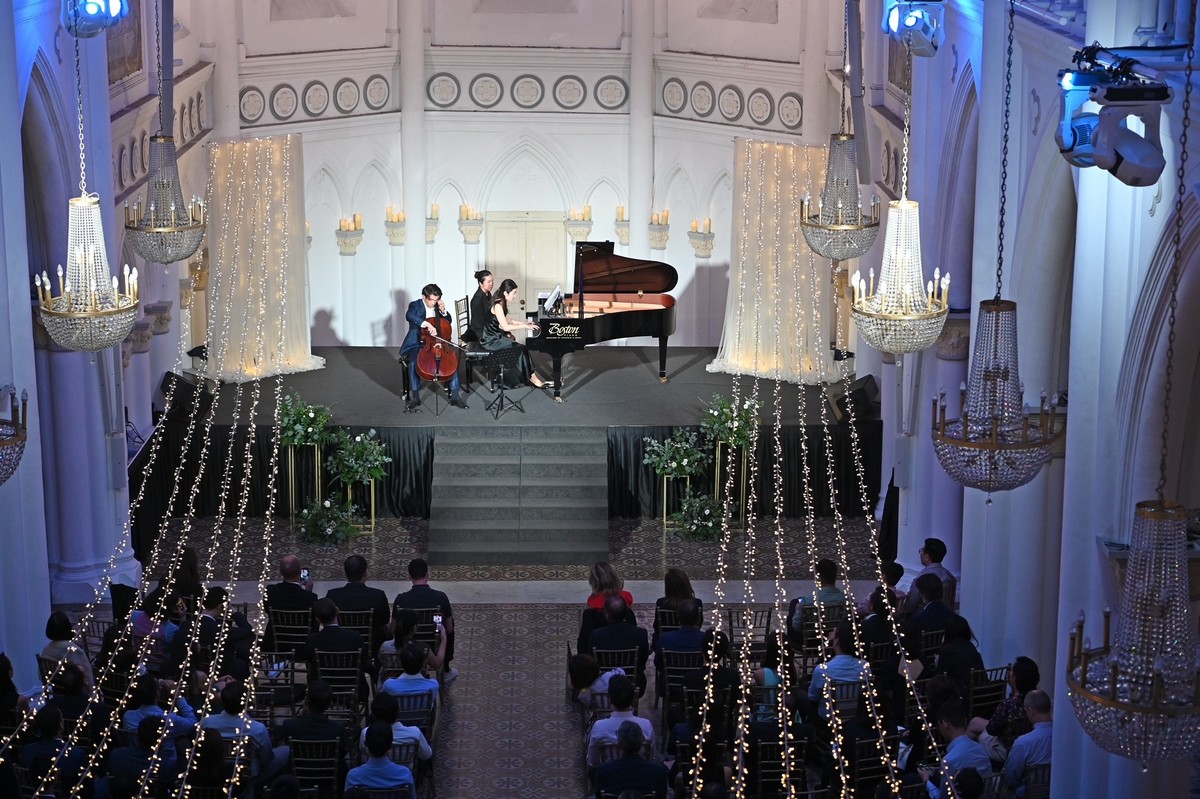 csm_GC_Stage_Fairy_lights_8c9e351f91.jpg